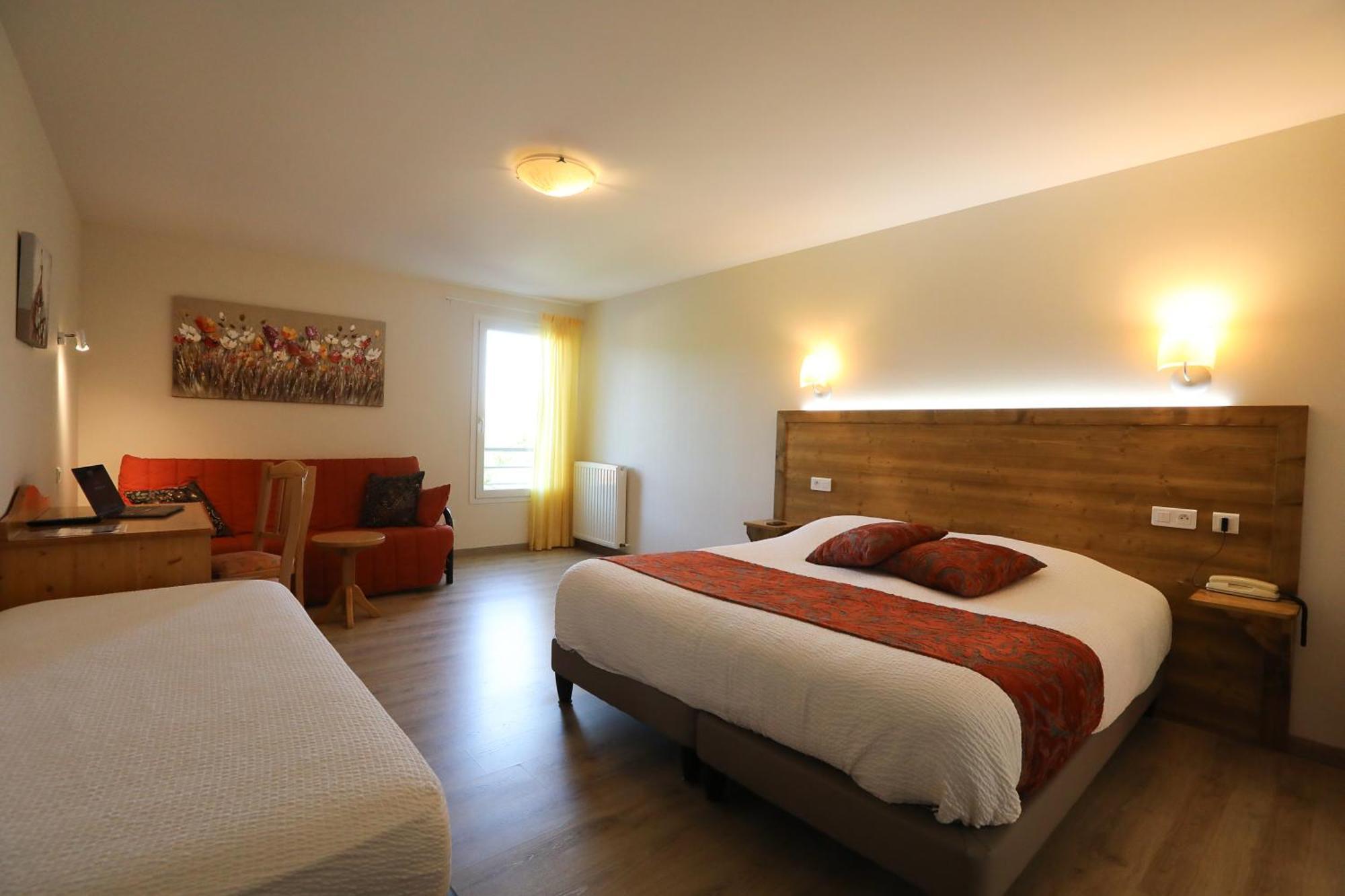 Logis Hotel Spa Restaurant Le Provence 拉纳斯 外观 照片
