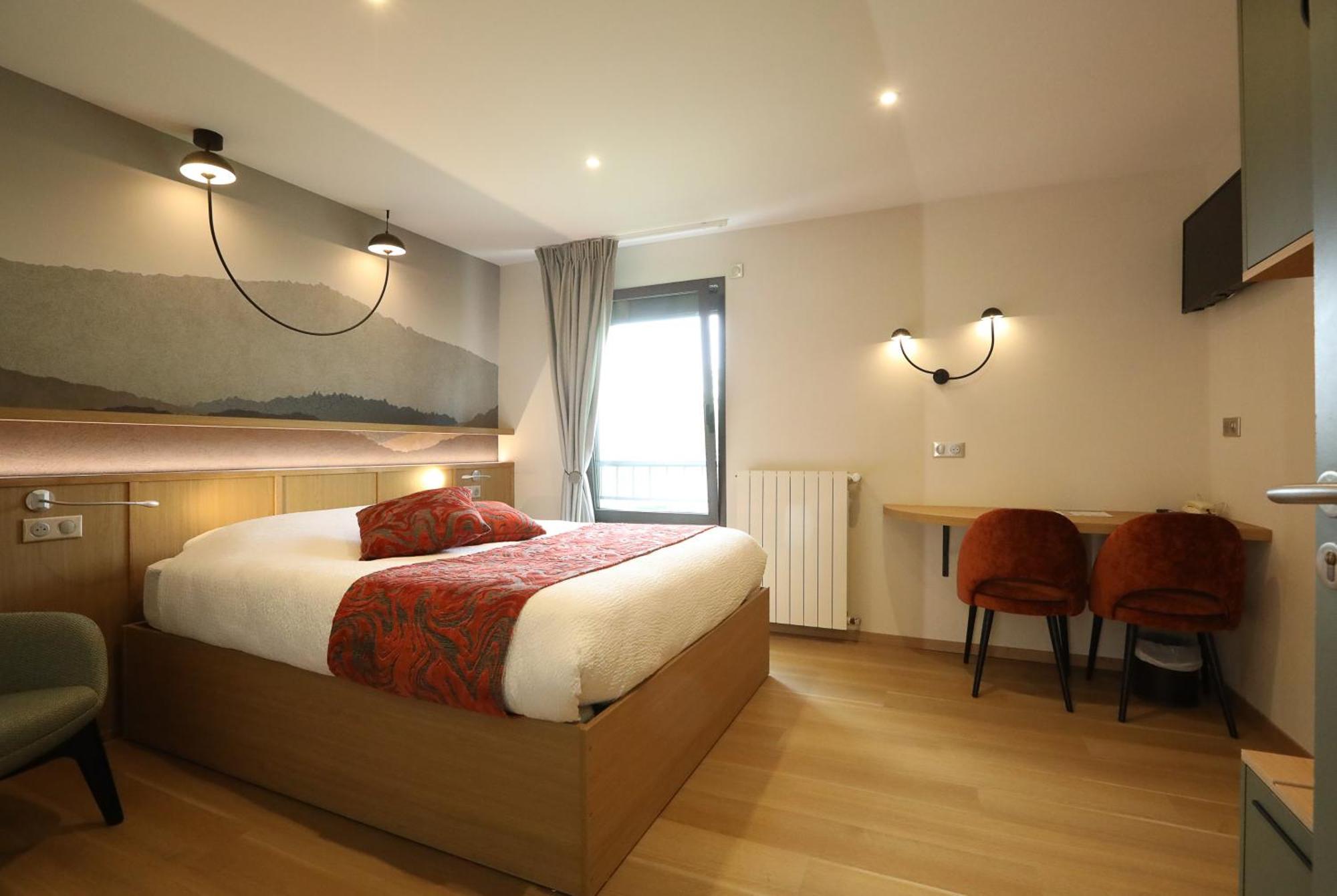 Logis Hotel Spa Restaurant Le Provence 拉纳斯 外观 照片