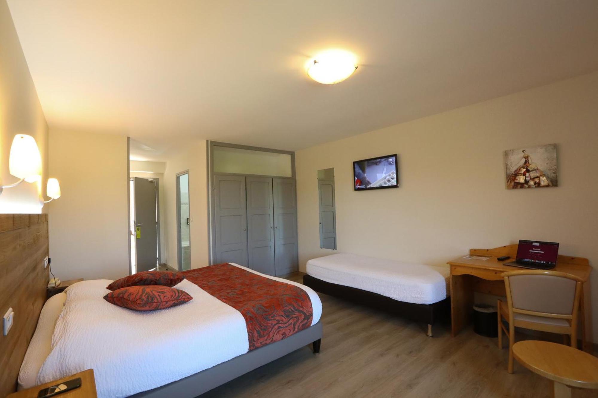 Logis Hotel Spa Restaurant Le Provence 拉纳斯 外观 照片