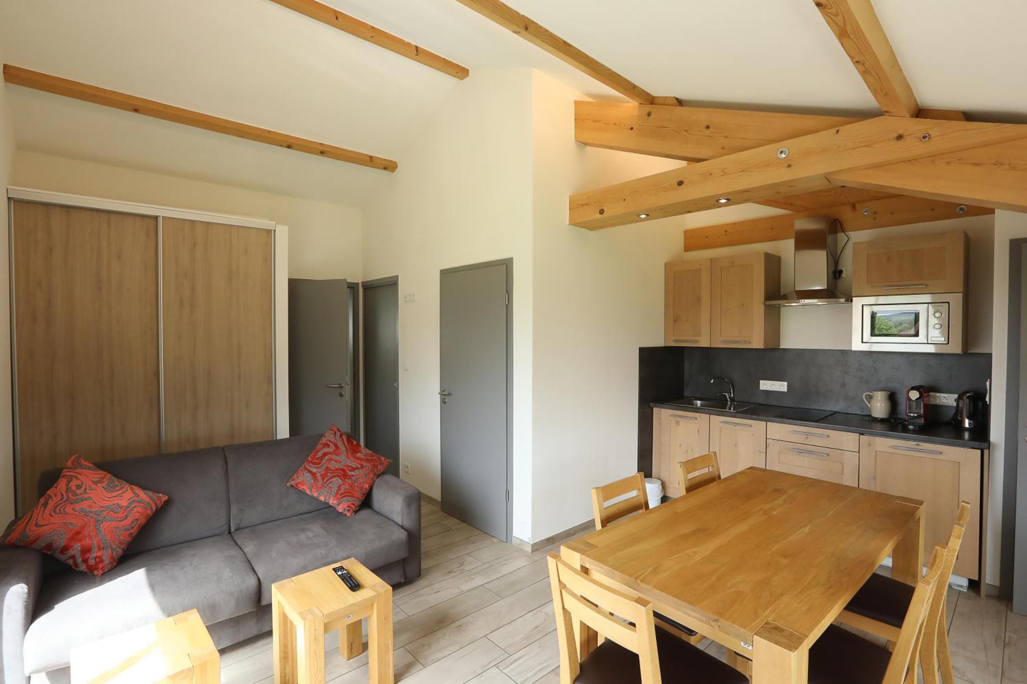 Logis Hotel Spa Restaurant Le Provence 拉纳斯 外观 照片